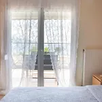 Luxury Beachfront 度假居 *