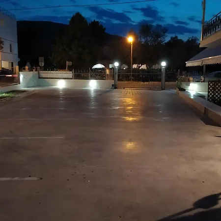 Luxury Beachfront Βόλος