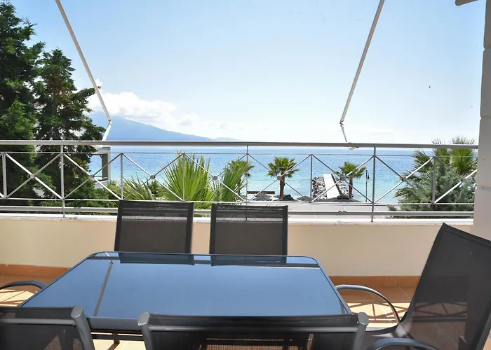 Luxury Beachfront Semesterbostad *