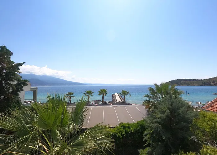 Дом отдыха Luxury Beachfront Волос